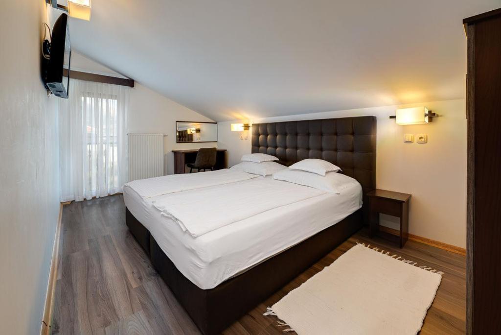 Bed & Breakfast Dosen II Башка Экстерьер фото